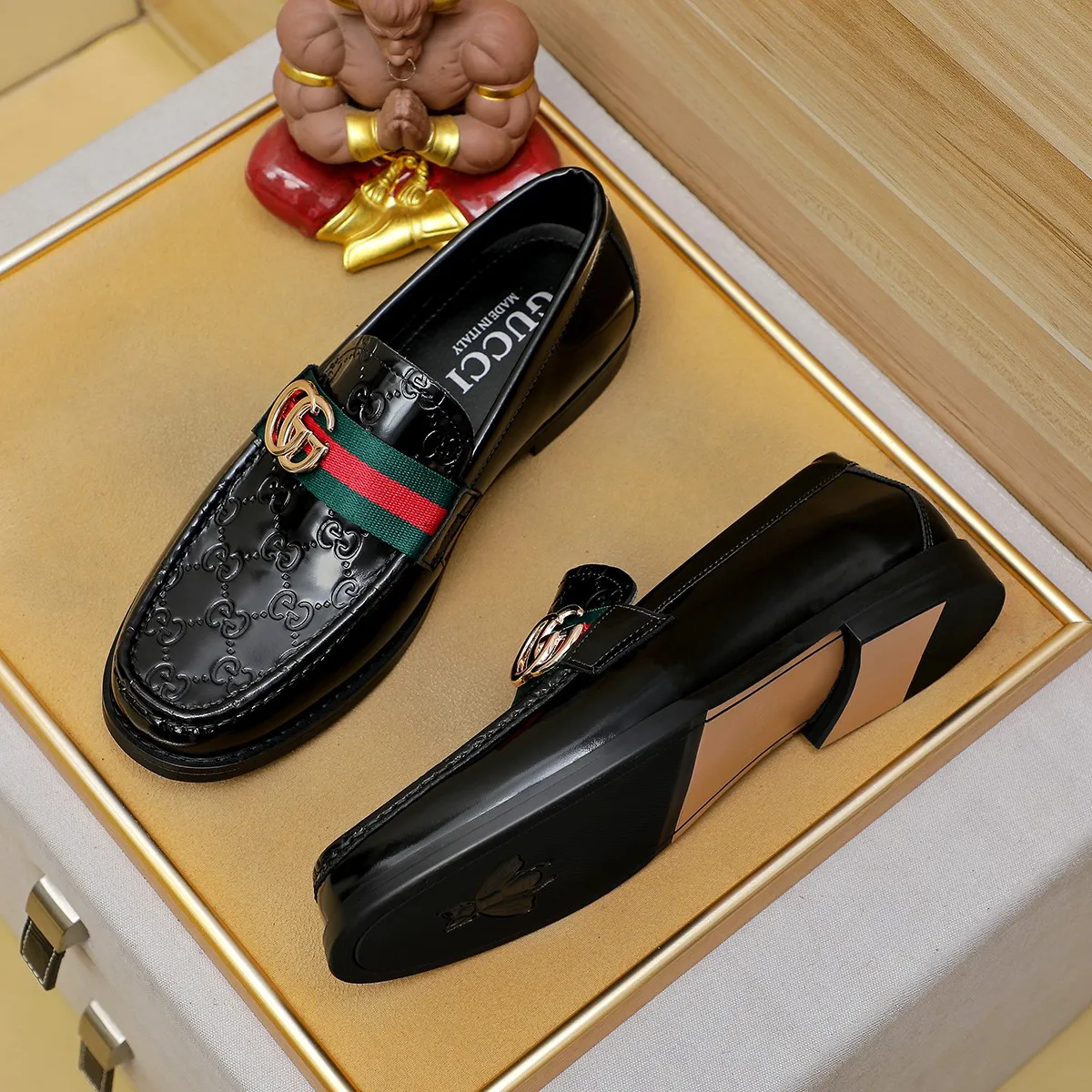 Men's men's shoes💰460💰💰Gucci official website men's business formal leather shoes updated💥Hong Kong counters synchronize new styles💥completely one-to-one replica shipment👍zero gap in counter quality 0⃣️made of imported cowhide on the outside+water-dyed🐂leather lining, color optional! Matching code 38-45